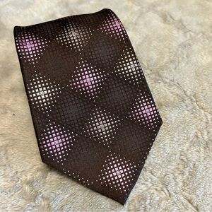Kenneth Cole Reaction Brown & Pink Silk Tie NWOT 3.75” Wide 58” Long